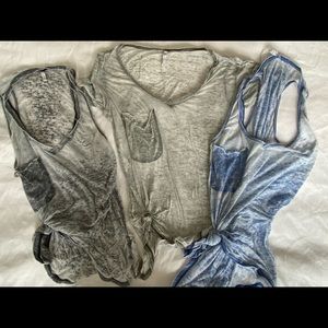 Bundle of 4 Z Supply Shirts